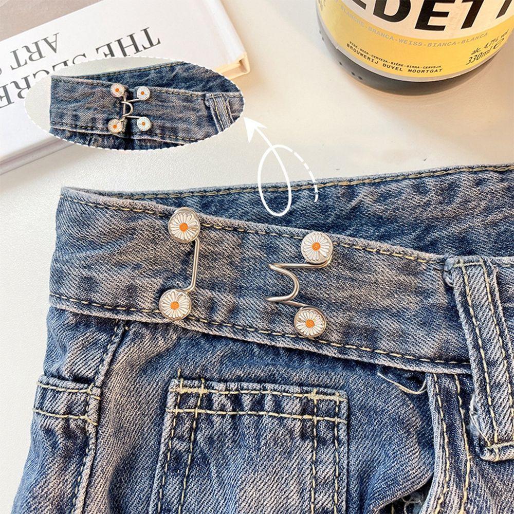 Fixed Pin Crystal Daisy Pants Clip Women Brooch Tightening Waistband Pin Pearl Brooch Waist Buckle
Fixed Pin Crystal Daisy Pants Clip Women Brooch Tightening Waistband Pin Pearl Brooch Waist Buckle