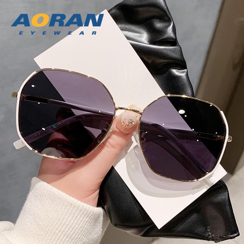Advanced Sense2026New polarized small-face sunglasses for women, anti-UV glare glasses for driving, women s sunglasses Platinum frame with black
Advanced Sense2026New polarized small-face sunglasses for women, anti-UV glare glasses for driving, women s sunglasses Platinum frame with black