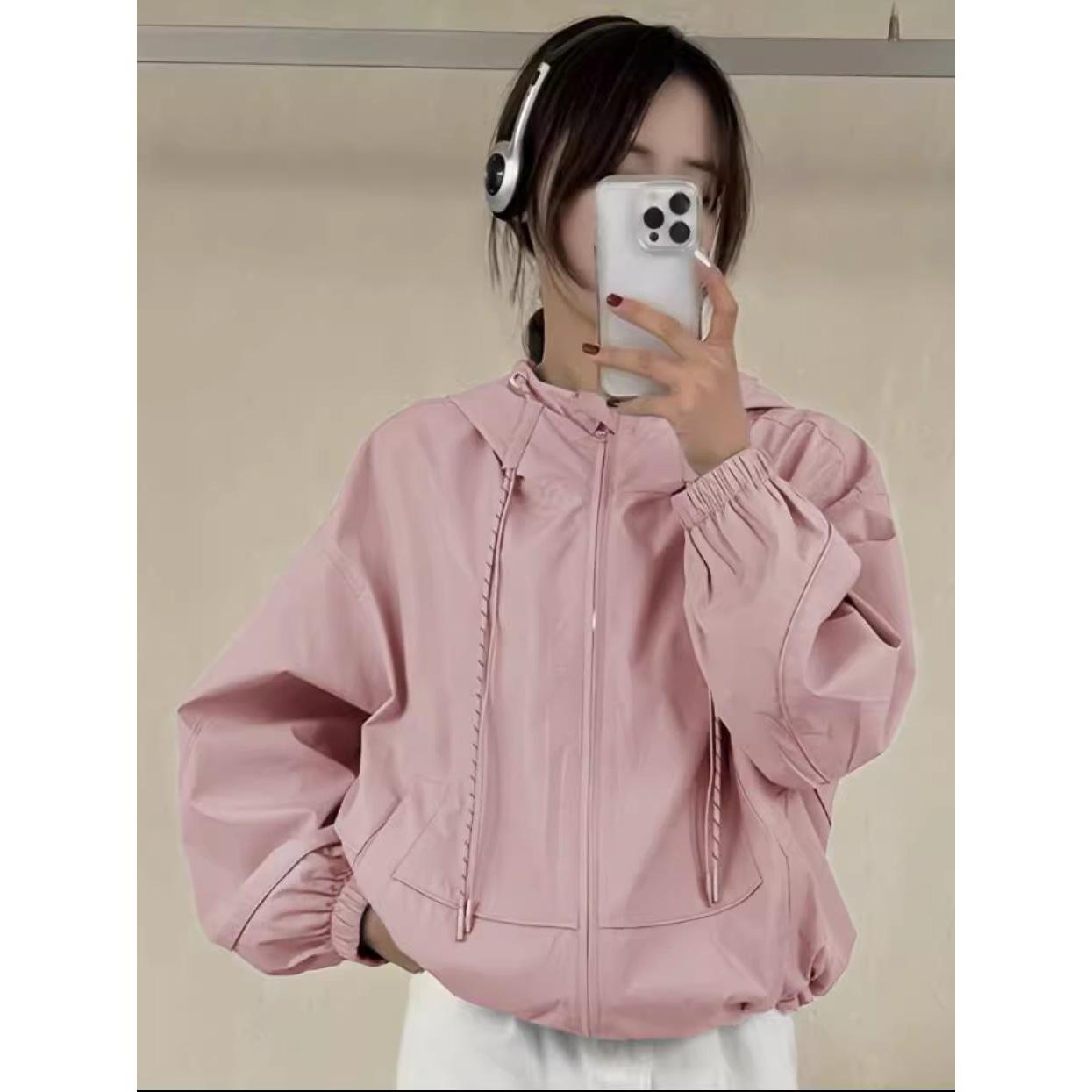 European-Style Hooded Women s Windbreaker: Trendy Loose-Fit Jacket for Spring & Autumn M (90-120 jin)
European-Style Hooded Women s Windbreaker: Trendy Loose-Fit Jacket for Spring & Autumn M (90-120 jin)