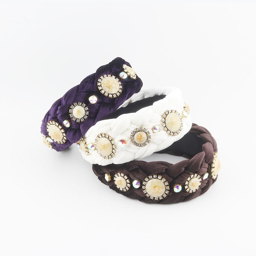 Velvet Studded Diamond Headband Retro New Style Headband High Elasticity Handmade High-end Light Luxury Women s Headband
Velvet Studded Diamond Headband Retro New Style Headband High Elasticity Handmade High-end Light Luxury Women s Headband