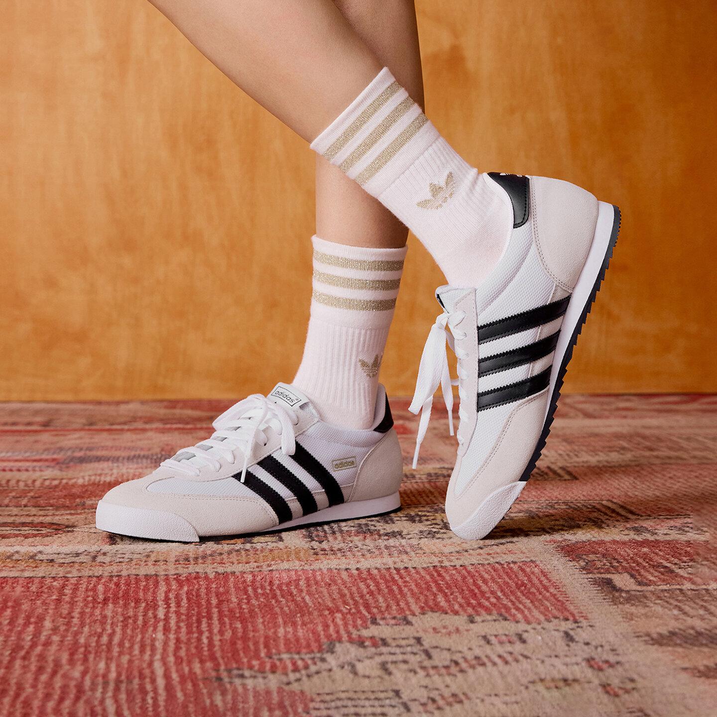 Adidas R71 Black White Gold 36.5
Adidas R71 Black White Gold 36.5