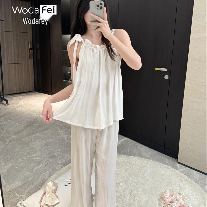 Elegant Summer Halter Neck Cotton Silk Pajamas for Women - Stylish Woven Collar, Versatile for Outdoor Loungewear. Extra Large
Elegant Summer Halter Neck Cotton Silk Pajamas for Women - Stylish Woven Collar, Versatile for Outdoor Loungewear. Extra Large
