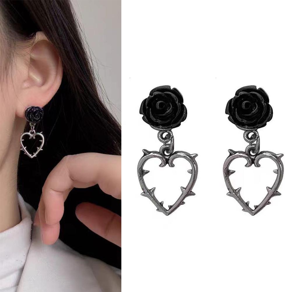 Gothic Punk Heart Earrings Hollow Thorn Rose Pendant Earrings Female Punk Charm Ear Jewelry Fashion Hip Hop Vintage Accessories
Gothic Punk Heart Earrings Hollow Thorn Rose Pendant Earrings Female Punk Charm Ear Jewelry Fashion Hip Hop Vintage Accessories