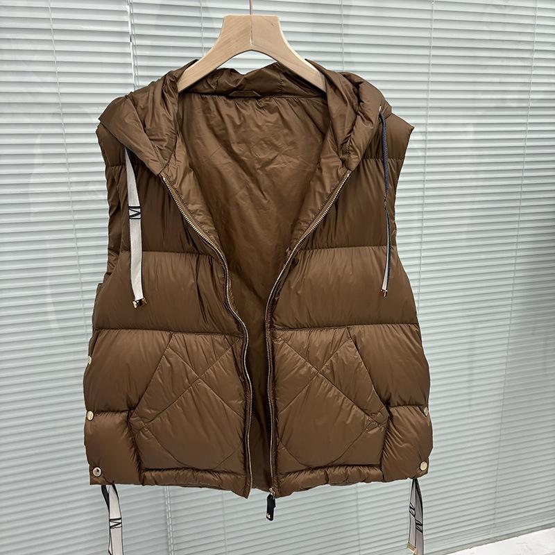 Женский пуховый жилет с капюшоном, повседневная куртка без рукавов, простой однотонный модный осенне-зимний топ S кофейный
Женский пуховый жилет с капюшоном, повседневная куртка без рукавов, простой однотонный модный осенне-зимний топ S кофейный