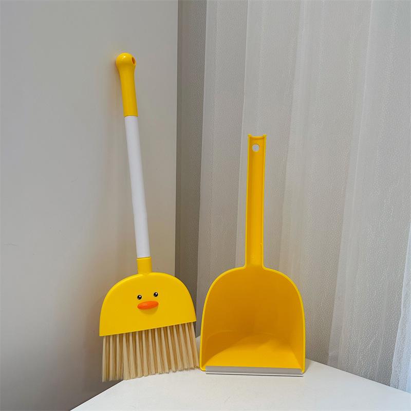 **Mini Cleaning Set: Children s Broom, Dustpan, Mop & Vacuum Toy**
**Mini Cleaning Set: Children s Broom, Dustpan, Mop & Vacuum Toy**