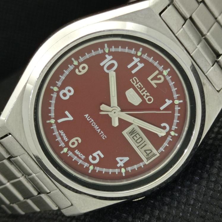 USED VINTAGE SEIKO 5 AUTO 7019A JAPAN MENS D/D BROWN WATCH 608d-a315667-2 SKU608d-a315667
USED VINTAGE SEIKO 5 AUTO 7019A JAPAN MENS D/D BROWN WATCH 608d-a315667-2 SKU608d-a315667