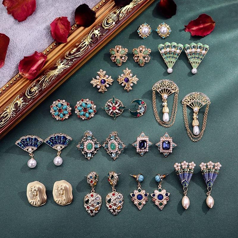 Women Girls Baroque Vintage Rhinestone Pearl Cross Earrings Jewelry Retro Palace Pendant Chains Ear Rings Accessories For Lady
Women Girls Baroque Vintage Rhinestone Pearl Cross Earrings Jewelry Retro Palace Pendant Chains Ear Rings Accessories For Lady
