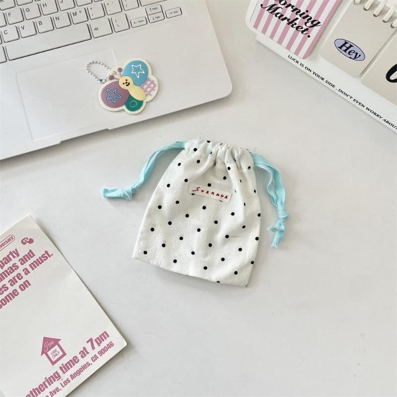 45262 bundle mouth storage bag cute little polka dot cosmetics portable storage bag drawstring cloth bag storage three-piece set
45262 bundle mouth storage bag cute little polka dot cosmetics portable storage bag drawstring cloth bag storage three-piece set
