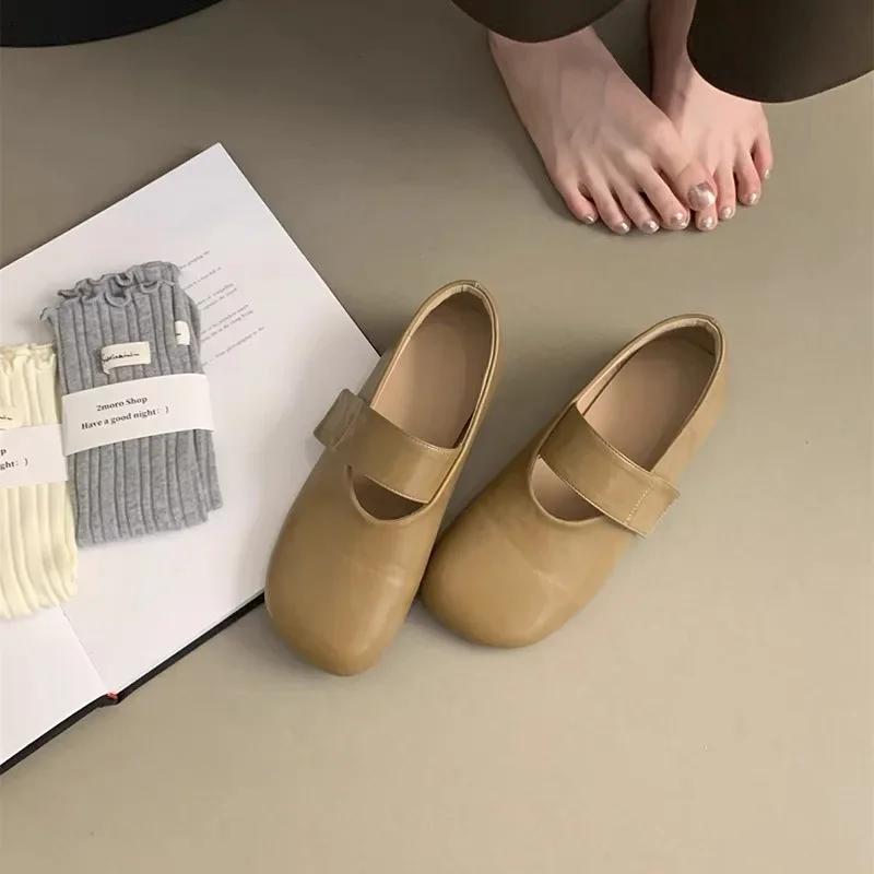Модная женская обувь 2024 года, новые женские туфли на плоской подошве с квадратным носком, весна-осень, неглубокие кожаные однотонные туфли на плоской подошве, повседневные, удобные, офисные женские туфли 40 хаки
Модная женская обувь 2024 года, новые женские туфли на плоской подошве с квадратным носком, весна-осень, неглубокие кожаные однотонные туфли на плоской подошве, повседневные, удобные, офисные женские туфли 40 хаки