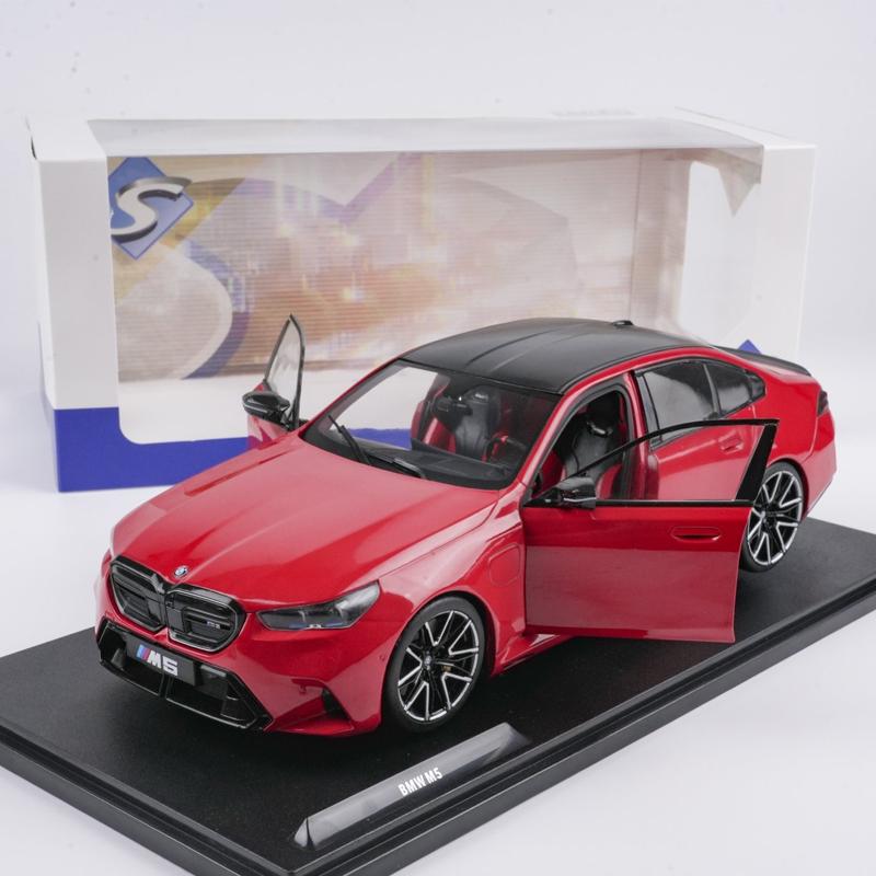 Bmw M5 G90 2025 Four-Door Sedan Simulation Alloy Car Model with Openable Doors and Display Base Solido 1:18 Die-Cast Metal Scale Stati червоний
Bmw M5 G90 2025 Four-Door Sedan Simulation Alloy Car Model with Openable Doors and Display Base Solido 1:18 Die-Cast Metal Scale Stati червоний