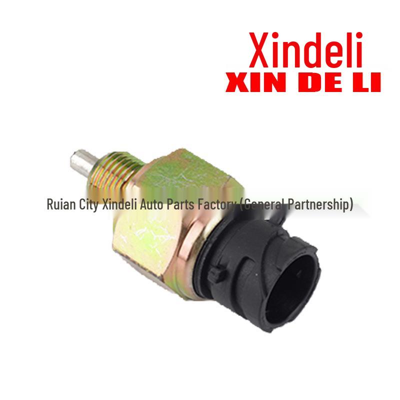 Fangliyang and Haowo Light Truck Backup Light Normally Closed Switch WK-188 M18*1.5
Fangliyang and Haowo Light Truck Backup Light Normally Closed Switch WK-188 M18*1.5