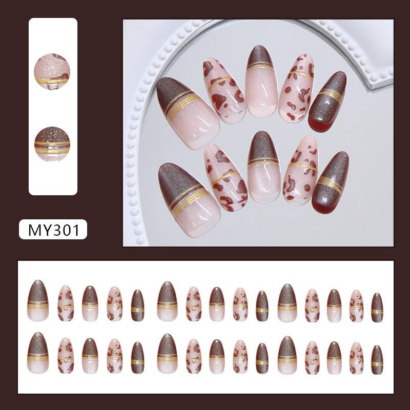 Red-brown French cat s eye three-dimensional lines gilt retro autumn and winter white European and American style detachable wearable armor 30 pieces
Red-brown French cat s eye three-dimensional lines gilt retro autumn and winter white European and American style detachable wearable armor 30 pieces