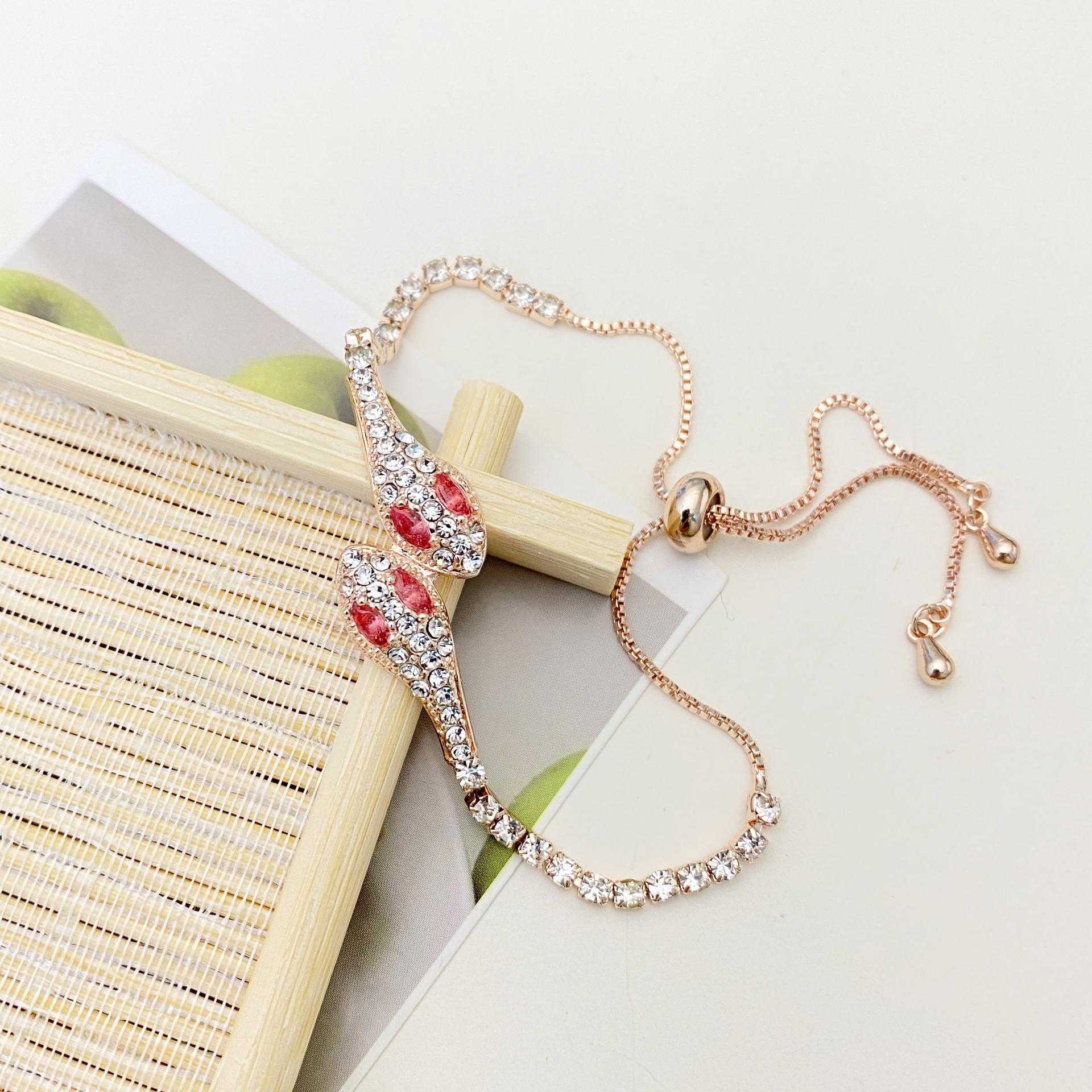 Браслет Senior Sense Of Green Eyes Spirit Snake, женский модный легкий роскошный регулируемый выдвижной браслет, новые аксессуары для рук
Браслет Senior Sense Of Green Eyes Spirit Snake, женский модный легкий роскошный регулируемый выдвижной браслет, новые аксессуары для рук