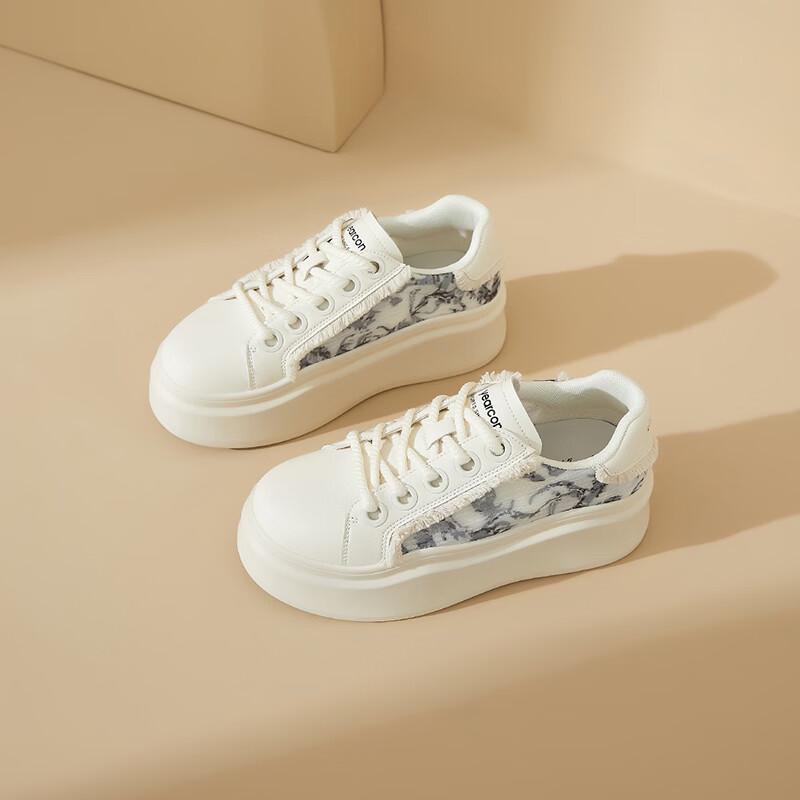 Women s Versatile Casual Dad Sneakers 6.5
Women s Versatile Casual Dad Sneakers 6.5
