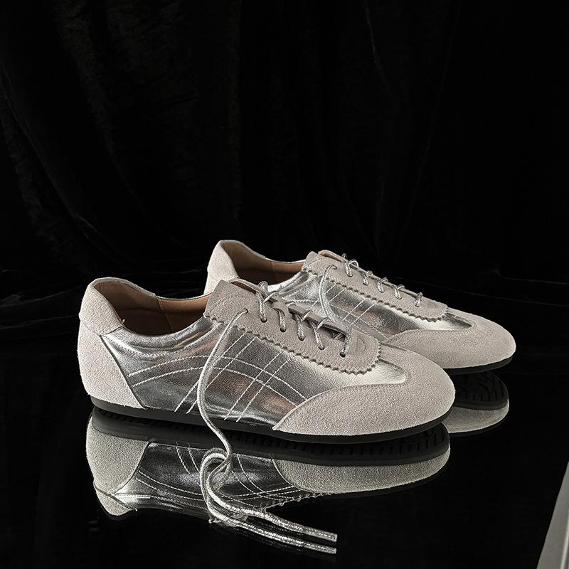 D марафонские повседневные кроссовки 2025 весна новые кеды немецкие тренировочные кроссовки на шнуровке в стиле инс универсальные плоские кроссовки для бега 39 серебряный серый
D марафонские повседневные кроссовки 2025 весна новые кеды немецкие тренировочные кроссовки на шнуровке в стиле инс универсальные плоские кроссовки для бега 39 серебряный серый