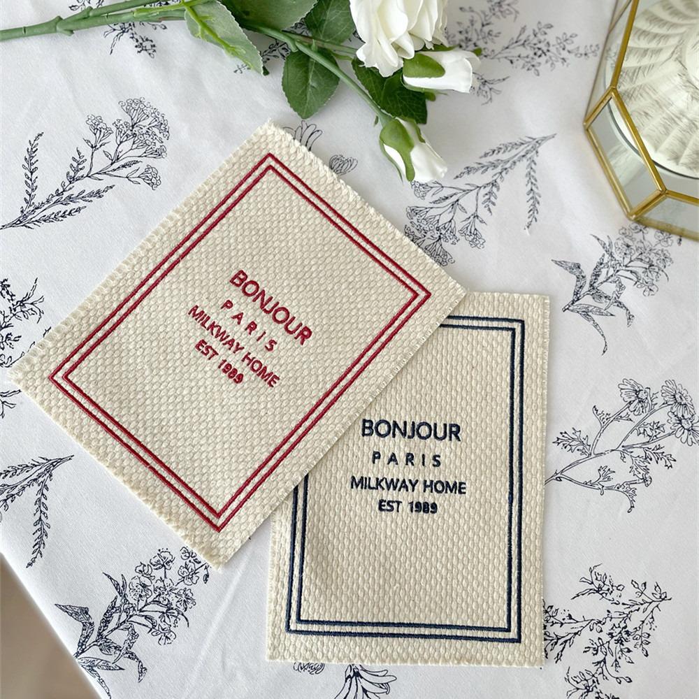 French Style Embroidered Coaster 20*15cm Meal Mat Convenient Desktop Decoration Mat Kitchen красный
French Style Embroidered Coaster 20*15cm Meal Mat Convenient Desktop Decoration Mat Kitchen красный