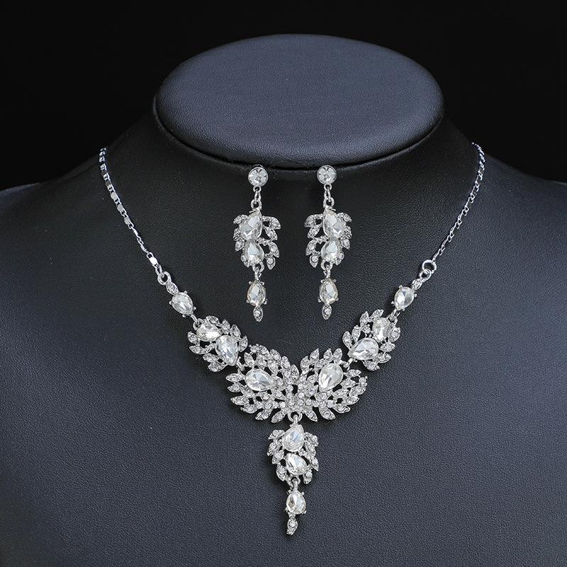 Necklace Earrings Two-Piece Bridal Vintage Premium Design Sense
Necklace Earrings Two-Piece Bridal Vintage Premium Design Sense