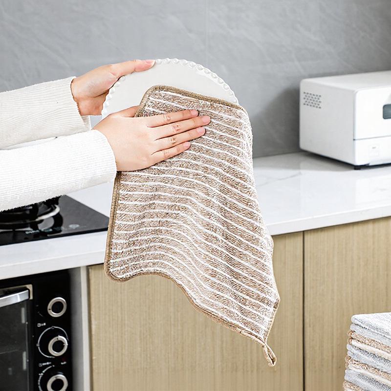 Oil-Repellent Bamboo Charcoal Fiber Kitchen Dishcloth - Thick, Soft, and Absorbent Cleaning Towel 25cm x 25cm, 1 piece
Oil-Repellent Bamboo Charcoal Fiber Kitchen Dishcloth - Thick, Soft, and Absorbent Cleaning Towel 25cm x 25cm, 1 piece