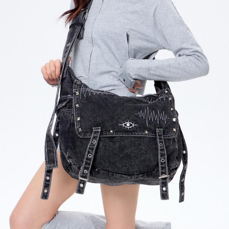 Washed Denim women Messenger Bag Adjustable Strap Totes Embroidery big ladies handbag Rivets female Shoulder Bag Large Capacity чорний
Washed Denim women Messenger Bag Adjustable Strap Totes Embroidery big ladies handbag Rivets female Shoulder Bag Large Capacity чорний