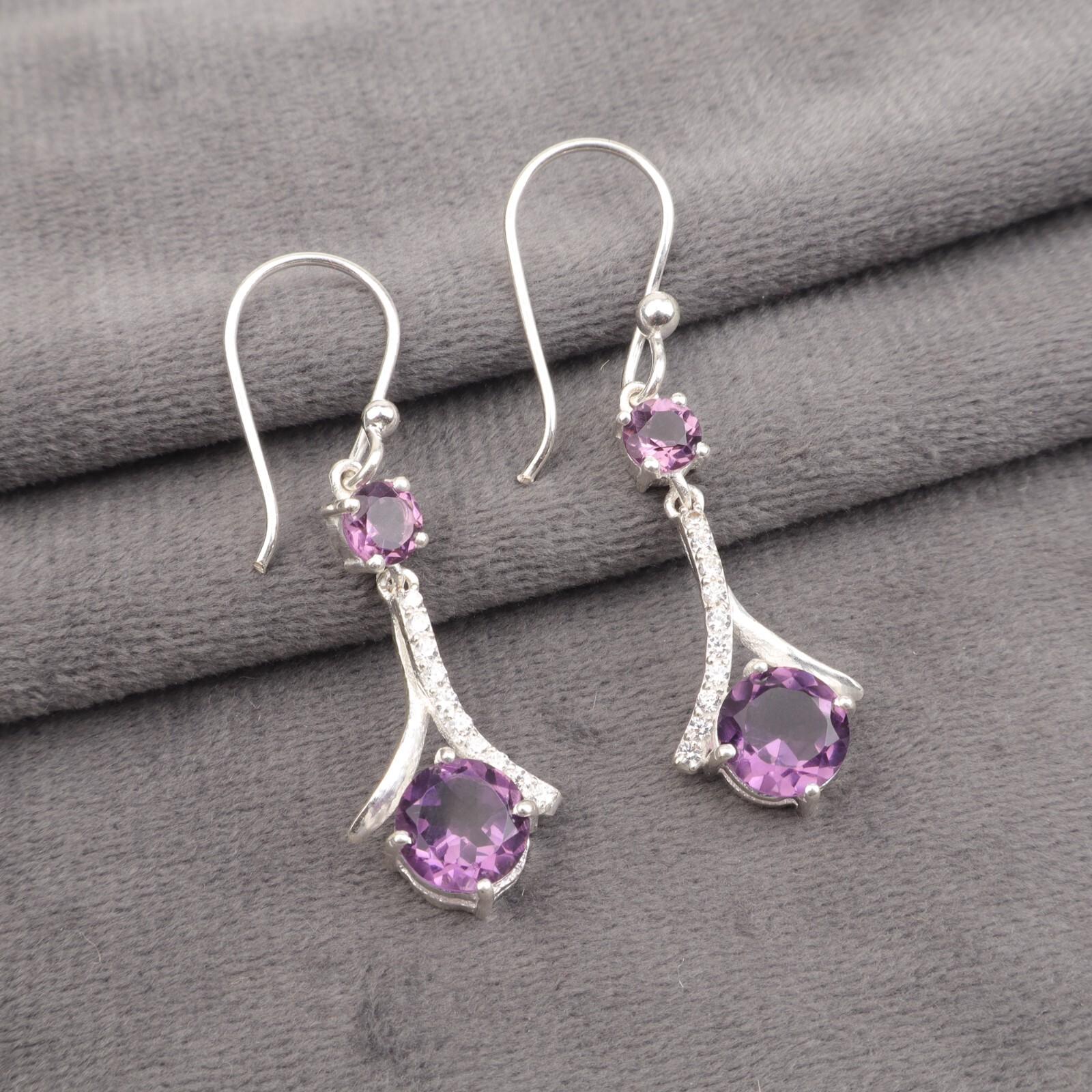 Natural Amethyst Gemstone 925 Sterling Silver Jewelry Zircon Hook Earrings 1.84 CZE-9-8
Natural Amethyst Gemstone 925 Sterling Silver Jewelry Zircon Hook Earrings 1.84 CZE-9-8