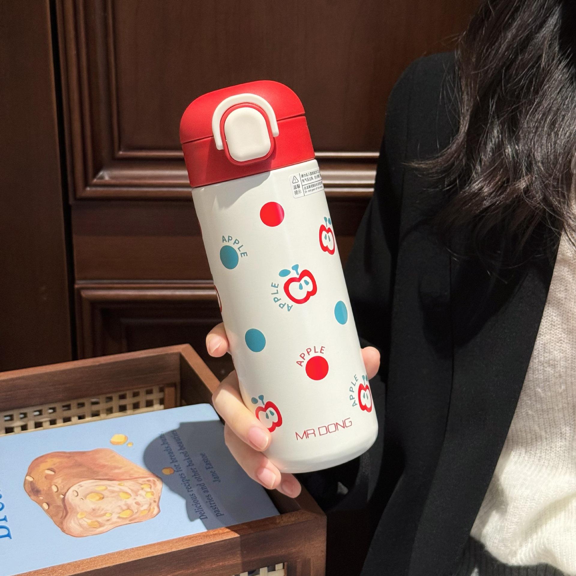 New stainless steel bounce cover thermos cup mini double-layer vacuum straight cup men and women cute simple pea cup 500ml
New stainless steel bounce cover thermos cup mini double-layer vacuum straight cup men and women cute simple pea cup 500ml