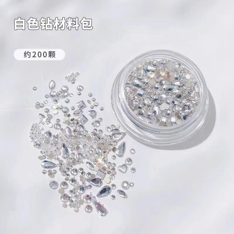 200pcs White Nail Art Rhinestone Set Multi Shape Crystal Flat Pink Rhinestone Round Bead Diamond Jewelry For Nail Art Crafts
200pcs White Nail Art Rhinestone Set Multi Shape Crystal Flat Pink Rhinestone Round Bead Diamond Jewelry For Nail Art Crafts