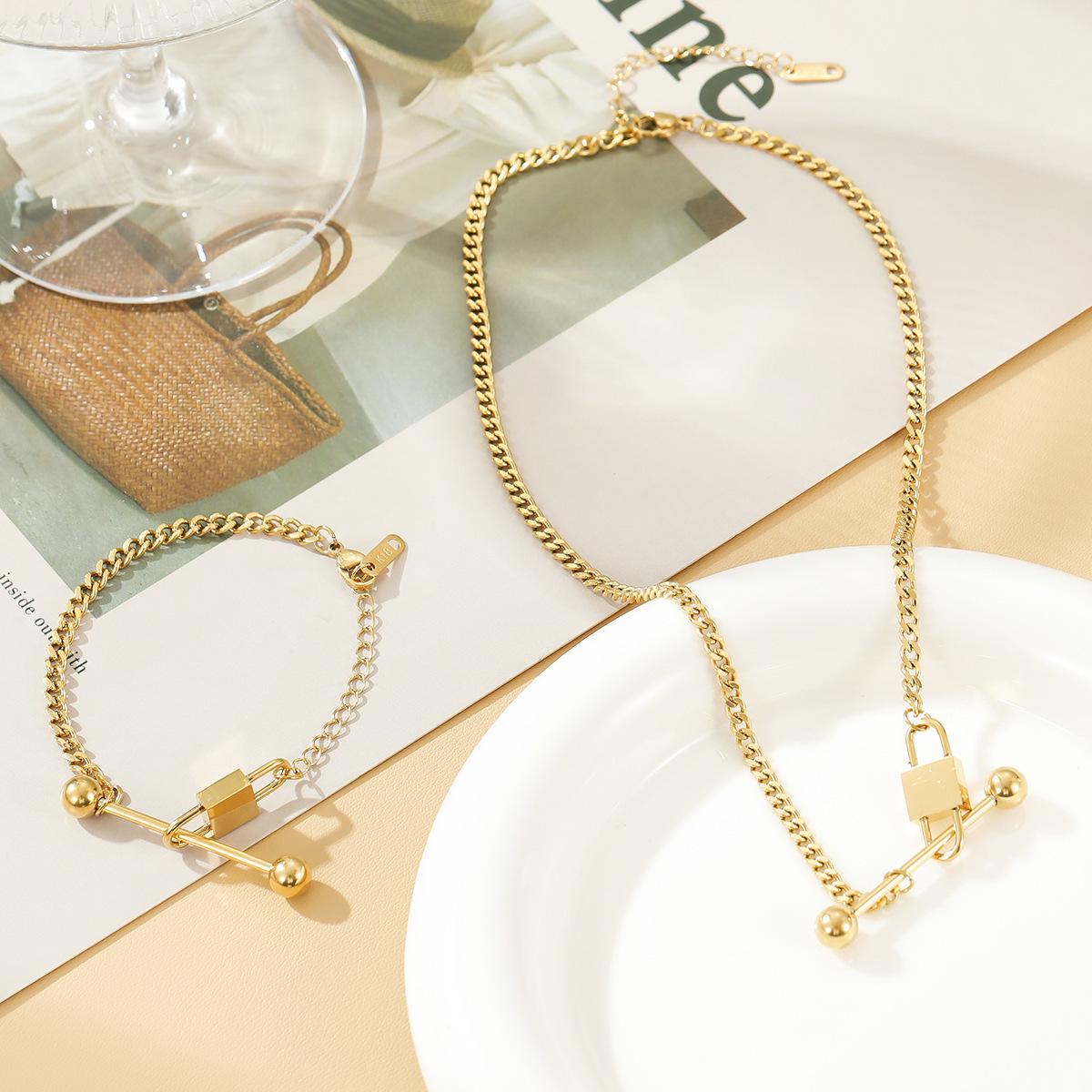 Non-Fading Titanium Steel Round Bar Necklace - Short Women s Clavicle Chain, Cold Style Trend
Non-Fading Titanium Steel Round Bar Necklace - Short Women s Clavicle Chain, Cold Style Trend