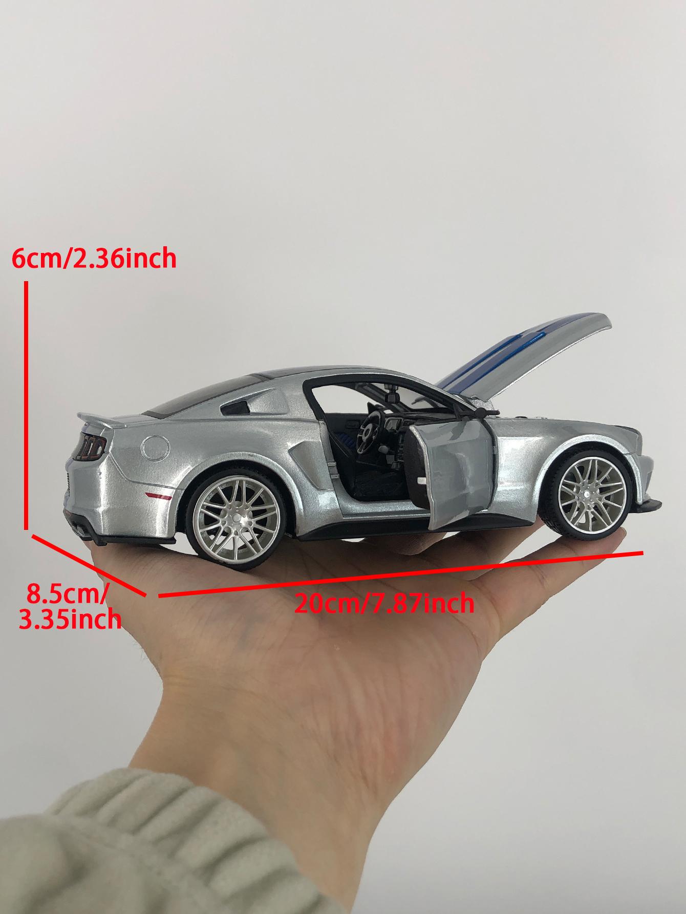 Maisto 1:24 2014 Ford Mustang Street Racer car model, zinc alloy metal decoration, collectible gift car срібний
Maisto 1:24 2014 Ford Mustang Street Racer car model, zinc alloy metal decoration, collectible gift car срібний