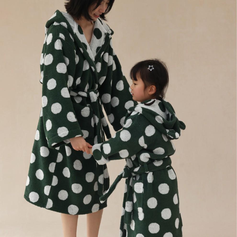 Polka Dot Hooded Bathrobe: Long-Pile Cotton for Kids and Adults Green Polka Dot
Polka Dot Hooded Bathrobe: Long-Pile Cotton for Kids and Adults Green Polka Dot