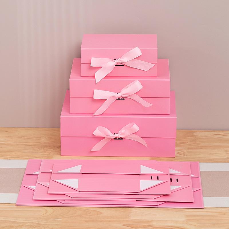 Valentine s Day Large White Magnetic Flip Lid Ribbon Gift Box for Wig Packaging 33x25x12.5 cm
Valentine s Day Large White Magnetic Flip Lid Ribbon Gift Box for Wig Packaging 33x25x12.5 cm