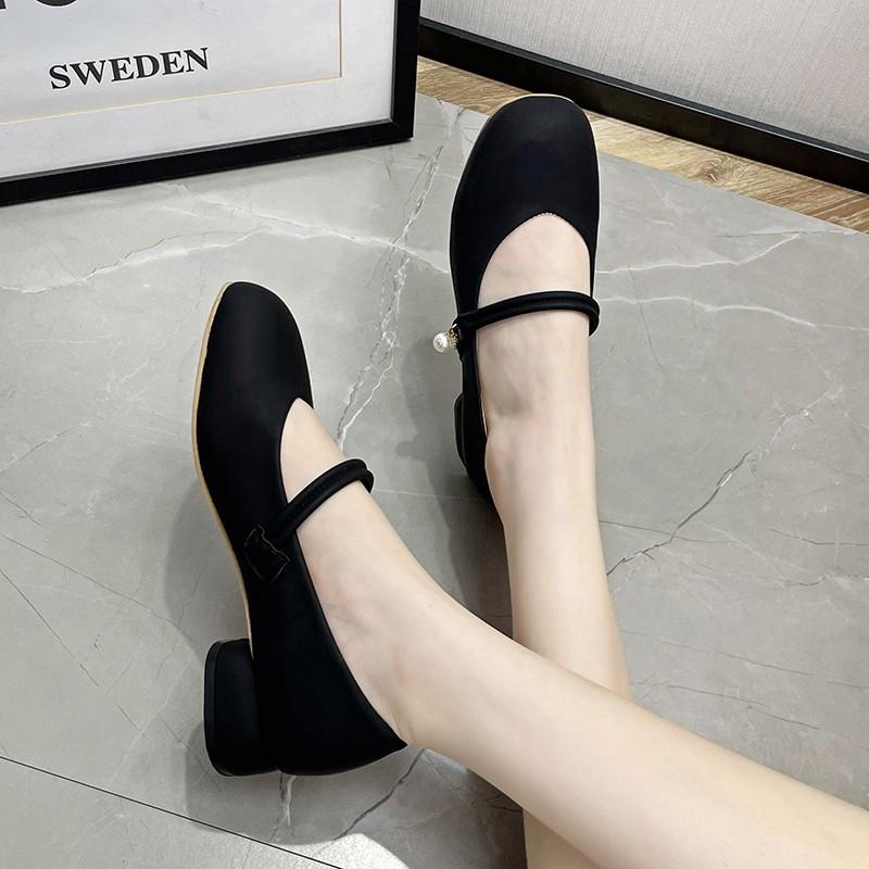 Женские весенние повседневные туфли с квадратным носком и мягкой подошвой в стиле Лолита, балетки красного цвета, женские элегантные туфли Мэри Джейн с пряжкой в стиле ретро во французском стиле 35 чёрный
Женские весенние повседневные туфли с квадратным носком и мягкой подошвой в стиле Лолита, балетки красного цвета, женские элегантные туфли Мэри Джейн с пряжкой в стиле ретро во французском стиле 35 чёрный