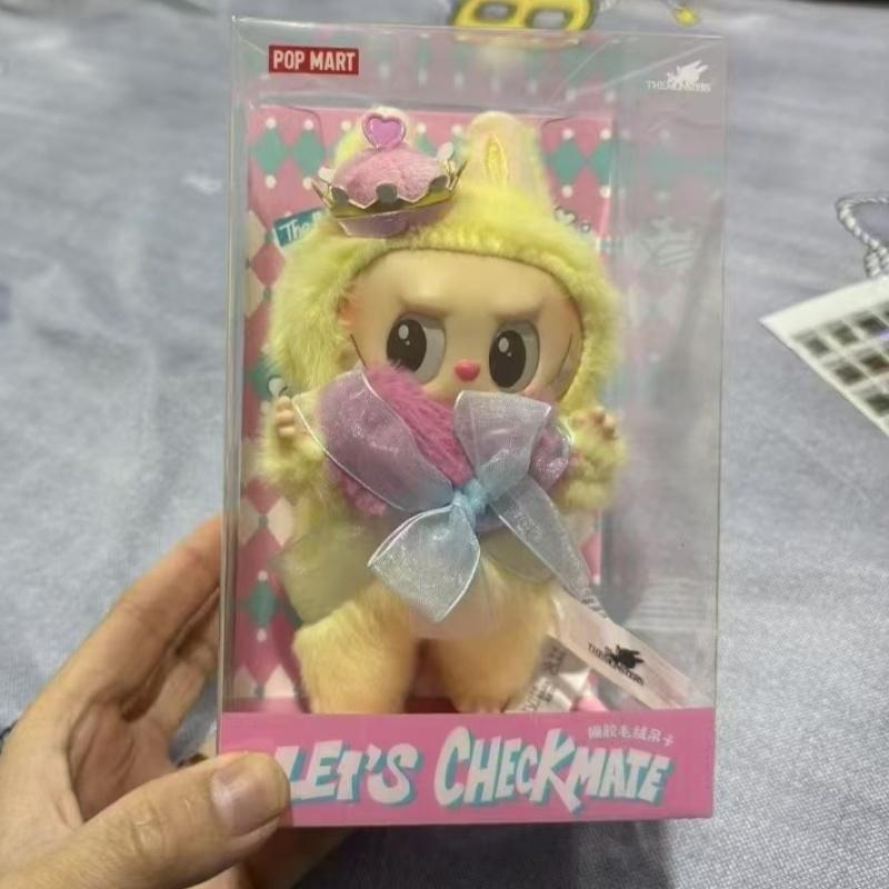 Плюшевая фигурка LABUBU ограниченной серии, виниловое лицо, королева
Плюшевая фигурка LABUBU ограниченной серии, виниловое лицо, королева