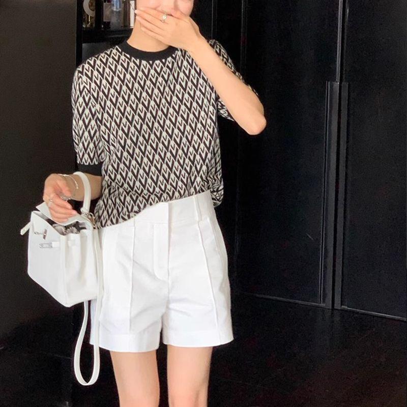 Классическая версия Драпировка Крой/трехмерный Крой Стиль Old Money С высокой талией Широкие шорты Летние Новые Повседневные Универсальные Маленькие Горячие Шорты White L
Классическая версия Драпировка Крой/трехмерный Крой Стиль Old Money С высокой талией Широкие шорты Летние Новые Повседневные Универсальные Маленькие Горячие Шорты White L