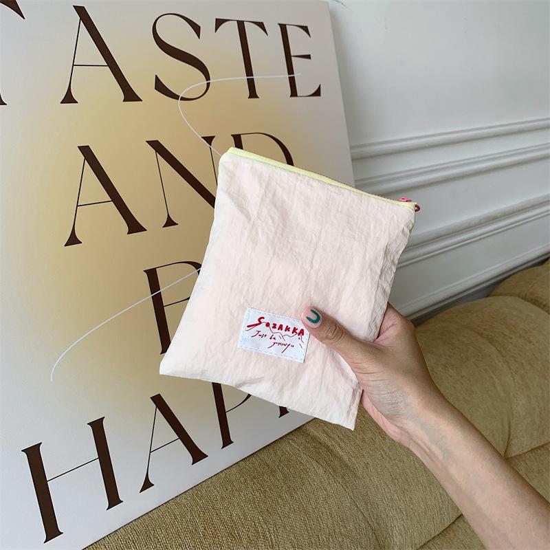 Contrast Color Women Small Cosmetic Bags Portable Ladies Lipstick Storage Bag Girls Mini Clutch Coin Purse Female Handbags Pouch
Contrast Color Women Small Cosmetic Bags Portable Ladies Lipstick Storage Bag Girls Mini Clutch Coin Purse Female Handbags Pouch