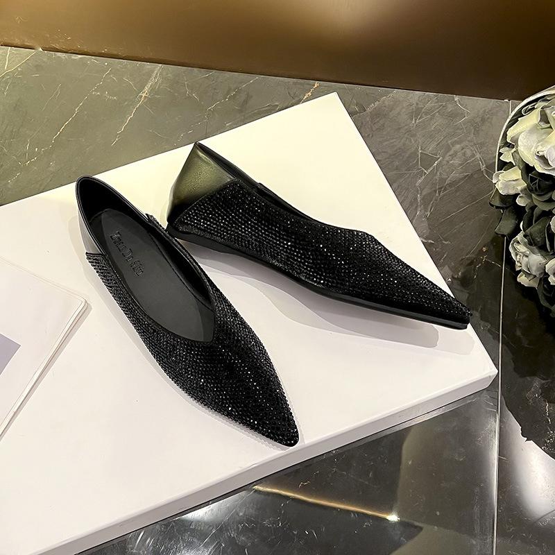 Модная сексуальная женская обувь на плоской подошве с хрустальной вышивкой, с острым носком, с блестками и заклепками, балетки, лоферы, женская блестящая обувь для вечеринок, большой размер 43 36 чёрный
Модная сексуальная женская обувь на плоской подошве с хрустальной вышивкой, с острым носком, с блестками и заклепками, балетки, лоферы, женская блестящая обувь для вечеринок, большой размер 43 36 чёрный