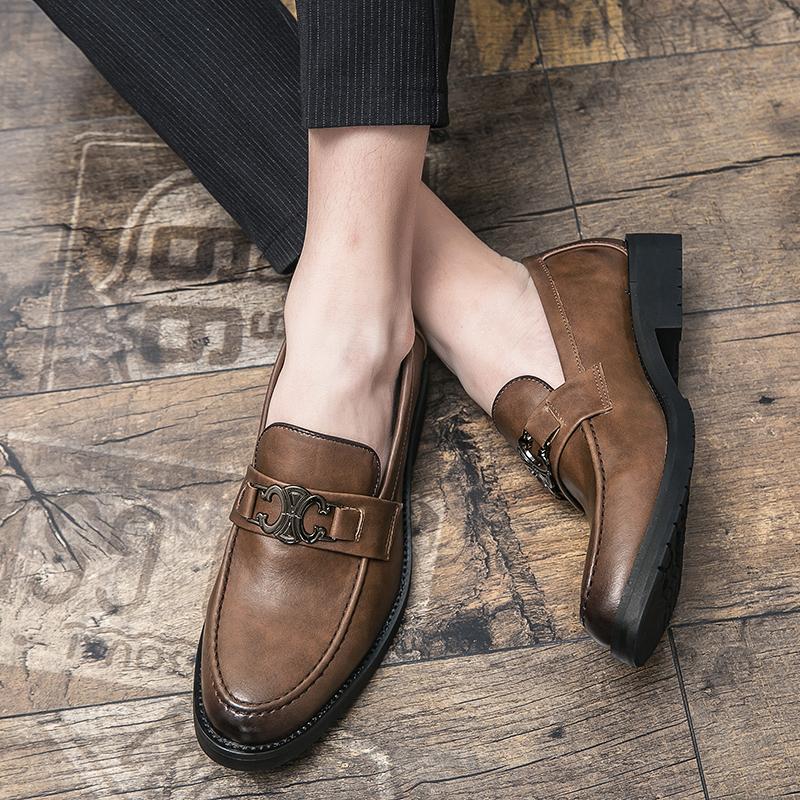 Leather shoes men s spring and autumn new Doudou casual shoes men s business soft sole versatile 46 коричневий
Leather shoes men s spring and autumn new Doudou casual shoes men s business soft sole versatile 46 коричневий