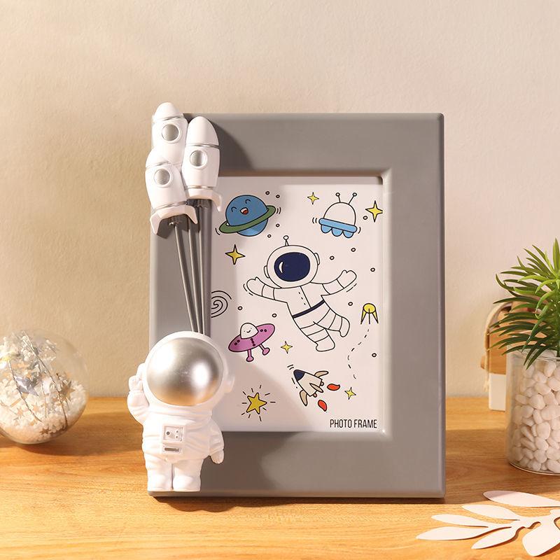7 Inch Astronaut Picture Frame,Cute Cartoon Children s Frame,Plastic Relief Horizontal Plate Vertical Plate Picture Frame 7 inch
7 Inch Astronaut Picture Frame,Cute Cartoon Children s Frame,Plastic Relief Horizontal Plate Vertical Plate Picture Frame 7 inch