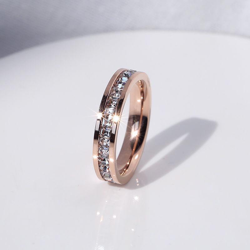 2pcs/Set Classic Round Zircon Stainless Steel Ring For Women Fashion Sliver Gold Color Engagement Couple Ring Zircon Gift 6 червоний
2pcs/Set Classic Round Zircon Stainless Steel Ring For Women Fashion Sliver Gold Color Engagement Couple Ring Zircon Gift 6 червоний