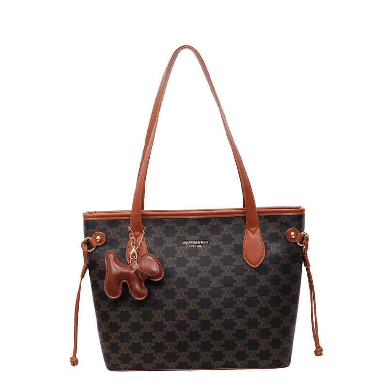 Large capacity bag women s autumn and winter new fashion commuter shoulder bag retro printed portable tote bag Without pendant темно-коричневого
Large capacity bag women s autumn and winter new fashion commuter shoulder bag retro printed portable tote bag Without pendant темно-коричневого