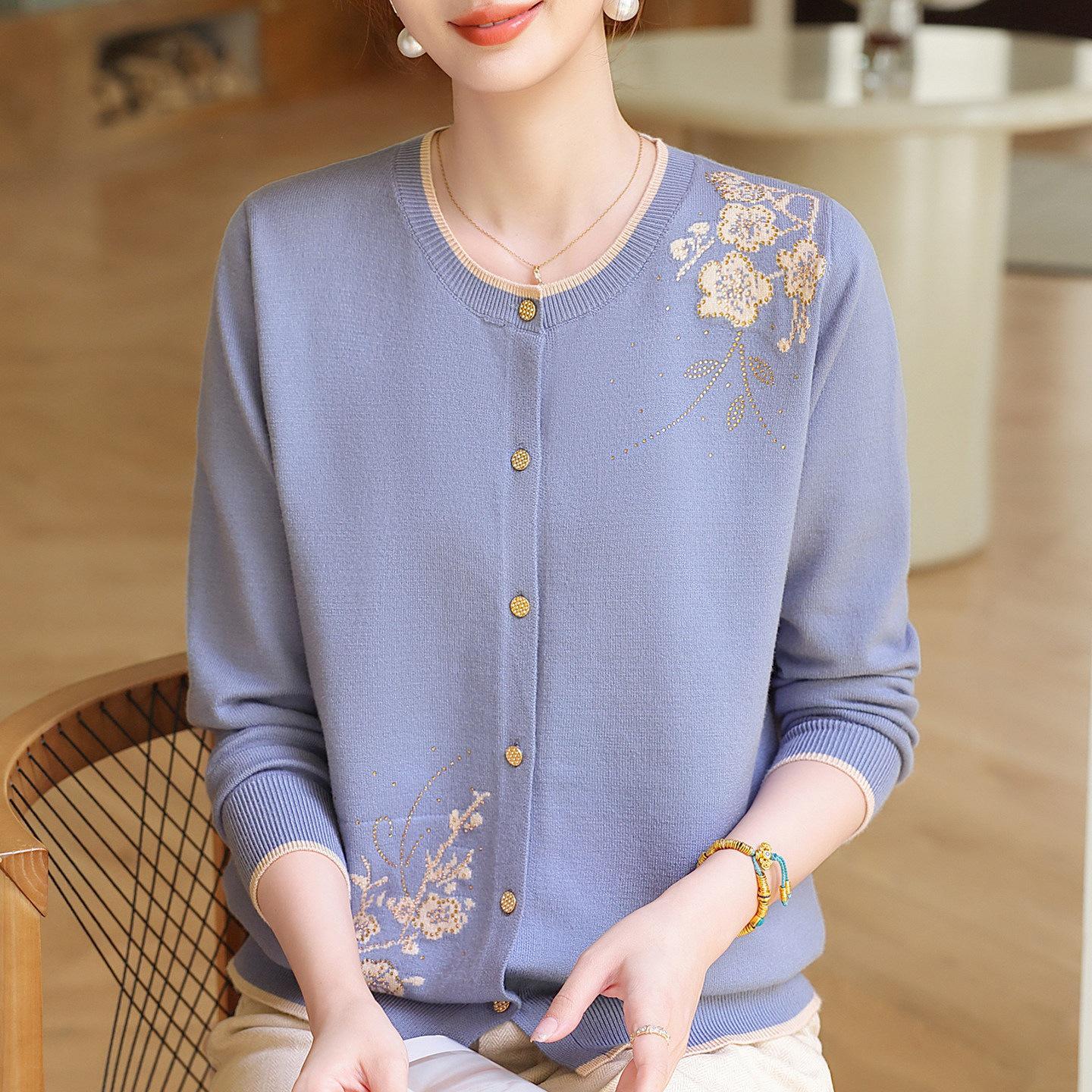 Mom s New Autumn/Spring Stylish Embroidered Knit Cardigan for Middle-Aged Women XL (Approx. 60-65 kg)
Mom s New Autumn/Spring Stylish Embroidered Knit Cardigan for Middle-Aged Women XL (Approx. 60-65 kg)