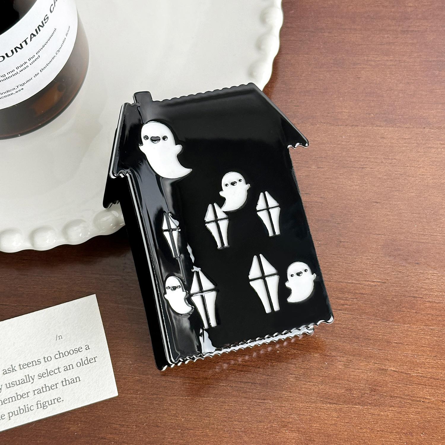 Привлекательные эстетичные заколки для темных волос с жуткими привидениями и тыквами на Хэллоуин Ghost House
Привлекательные эстетичные заколки для темных волос с жуткими привидениями и тыквами на Хэллоуин Ghost House