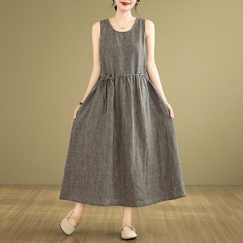 Real shot summer new literary loose cotton and linen plaid sleeveless dress women s vest skirt M чорний
Real shot summer new literary loose cotton and linen plaid sleeveless dress women s vest skirt M чорний