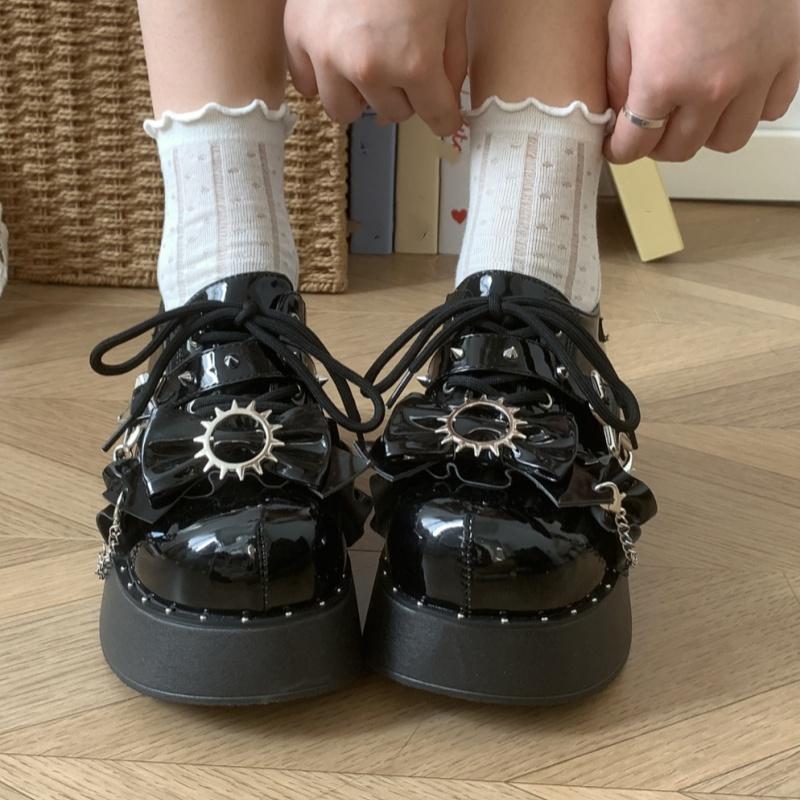 Весна и осень Новые модные туфли с круглым носком, толстой танкеткой и подошвой, увеличивающей рост, удобные повседневные туфли Мэри Джейн с бантом на платформе 36
Весна и осень Новые модные туфли с круглым носком, толстой танкеткой и подошвой, увеличивающей рост, удобные повседневные туфли Мэри Джейн с бантом на платформе 36