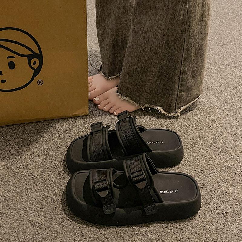 Cool slippers women s summer wear 2025 new thick-soled casual non-slip pregnant women s beach sandals high-end one-word drag 40
Cool slippers women s summer wear 2025 new thick-soled casual non-slip pregnant women s beach sandals high-end one-word drag 40