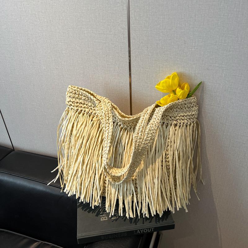 Летняя популярная сумка с бахромой большой вместимости женская 2025 новая модная сумка на плечо пляжная отпускная сумка-тоут белый
Летняя популярная сумка с бахромой большой вместимости женская 2025 новая модная сумка на плечо пляжная отпускная сумка-тоут белый