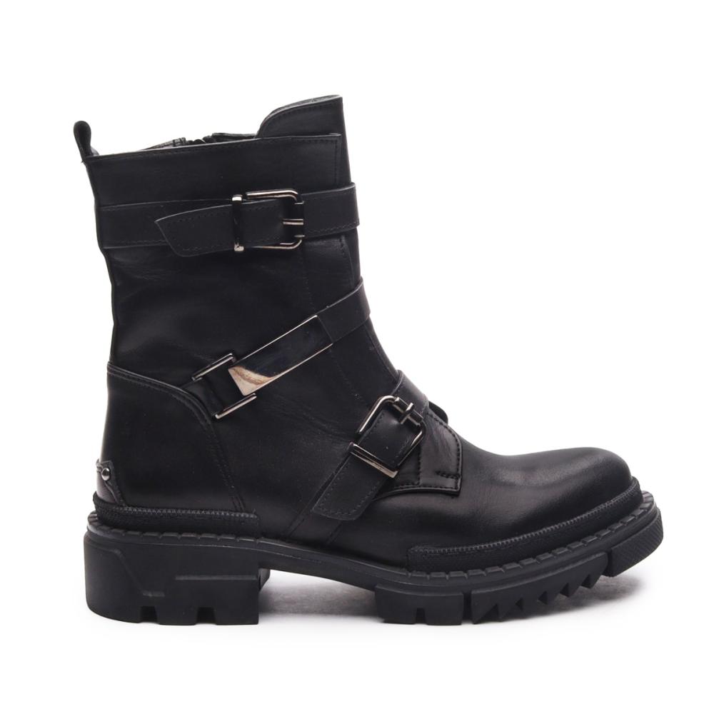 Черные женские сапоги из натуральной кожи
Черные женские сапоги из натуральной кожи