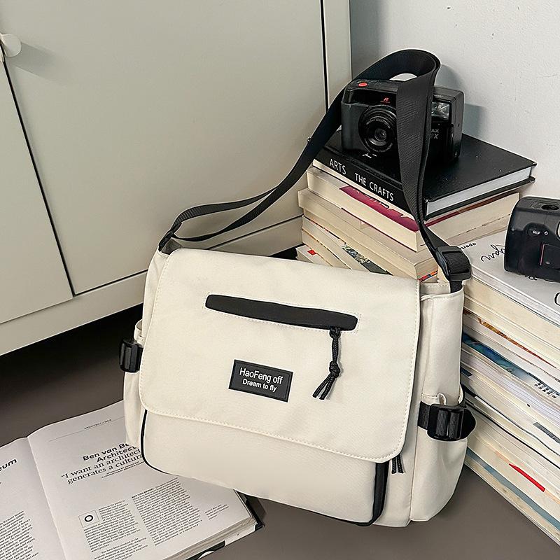 Простая и универсальная сумка-мессенджер женская большой вместимости студенческая сумка для занятий рабочий стиль тренд повседневная сумка почтальона мужская
Простая и универсальная сумка-мессенджер женская большой вместимости студенческая сумка для занятий рабочий стиль тренд повседневная сумка почтальона мужская