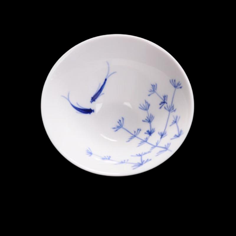 ZISIZ Blue and White Porcelain Douli Teacups Set
ZISIZ Blue and White Porcelain Douli Teacups Set