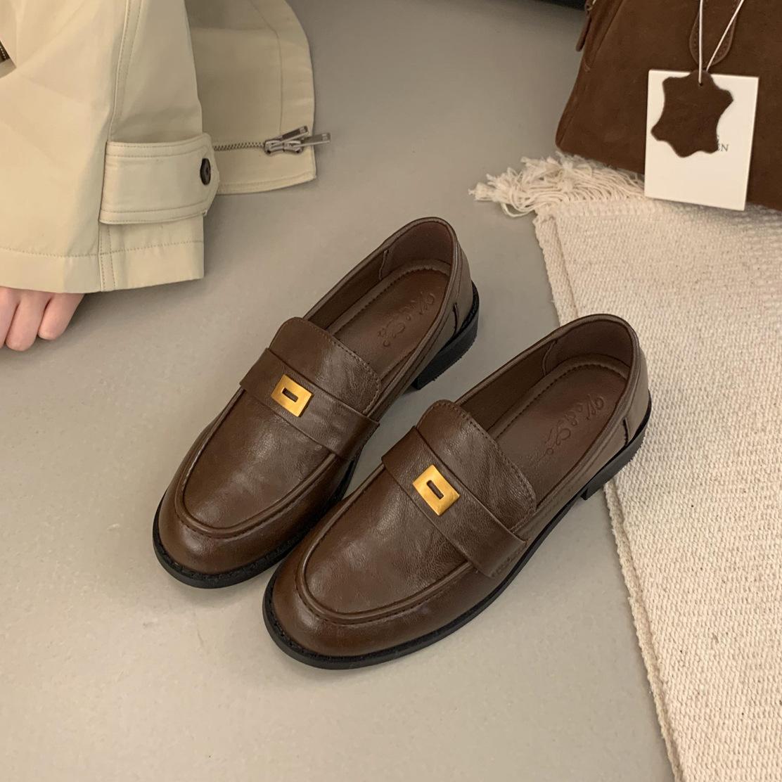 Британские туфли из кожи женские коричневые ретро-лоферы туфли Doudou осень и зима новые высококачественные одинарные туфли женские туфли на толстом каблуке 39 темно-коричневого
Британские туфли из кожи женские коричневые ретро-лоферы туфли Doudou осень и зима новые высококачественные одинарные туфли женские туфли на толстом каблуке 39 темно-коричневого