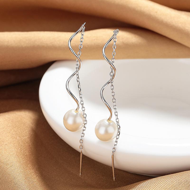 Silver Earphone Female Long Tassel Personalized Fashion Simple Stud Earrings Geometric Curve Ear Jewelry Cross Mirror 925 silver
Silver Earphone Female Long Tassel Personalized Fashion Simple Stud Earrings Geometric Curve Ear Jewelry Cross Mirror 925 silver